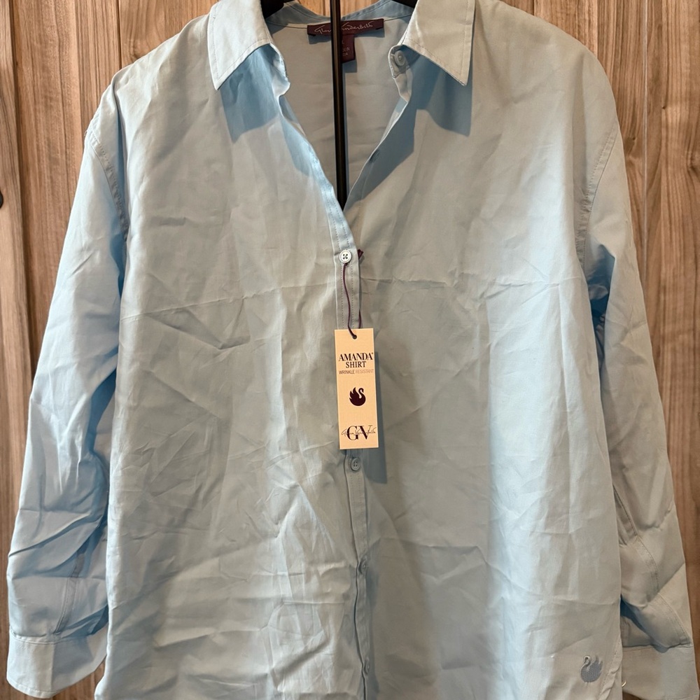 Gloria Vanderbilt Amanda Shirt – Pale Sky Blue (Size L, NWT)
